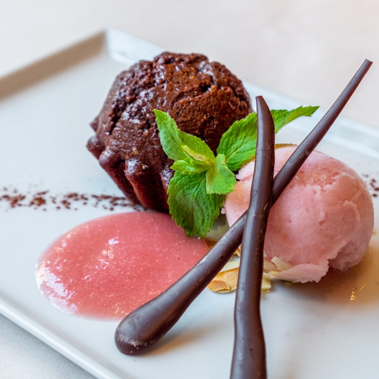 Das Restaurant Seerose am Hallwilersee, Dessertkreationen stilvol präsentiert