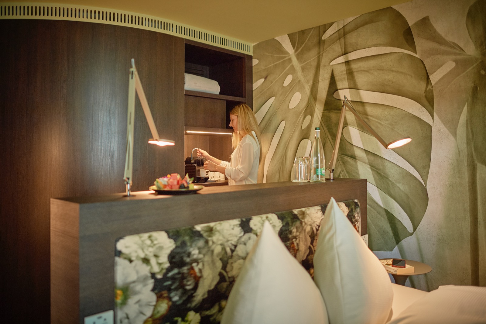 Seerose-Resort-and-Spa-Meisterschwanden_Rooms_Elements_Balcony_13.jpg