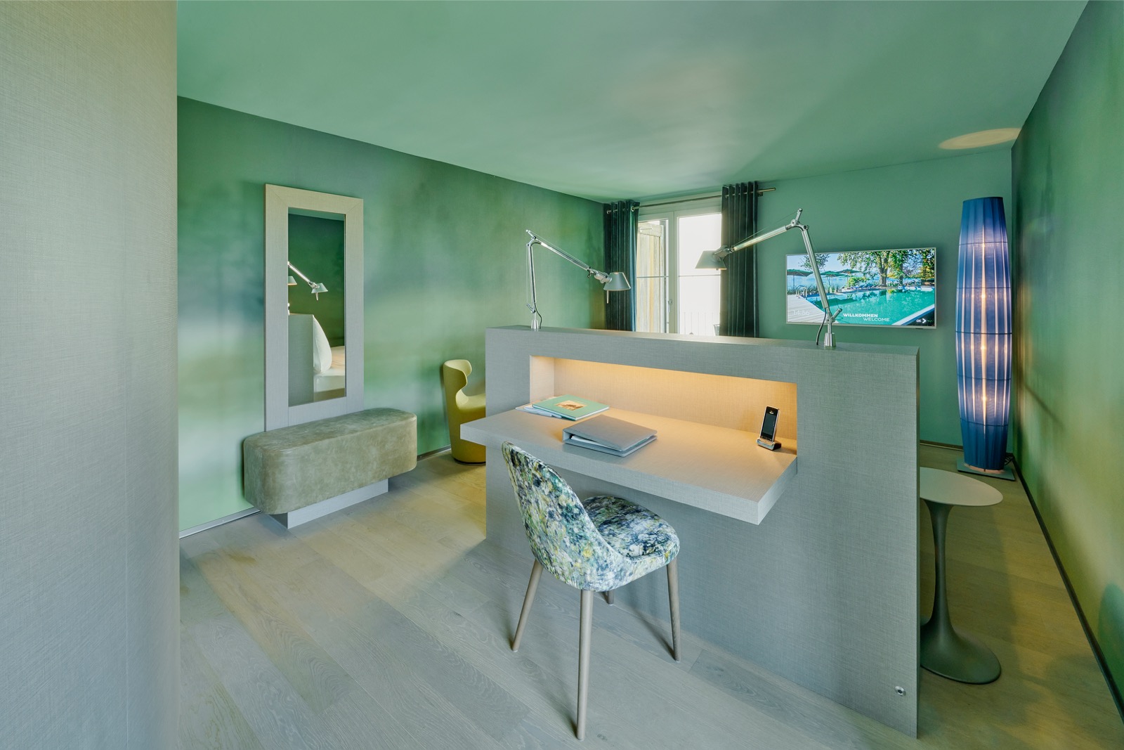 Seerose-Resort-and-Spa-Meisterschwanden_Rooms_Elements_Lake_34.jpg