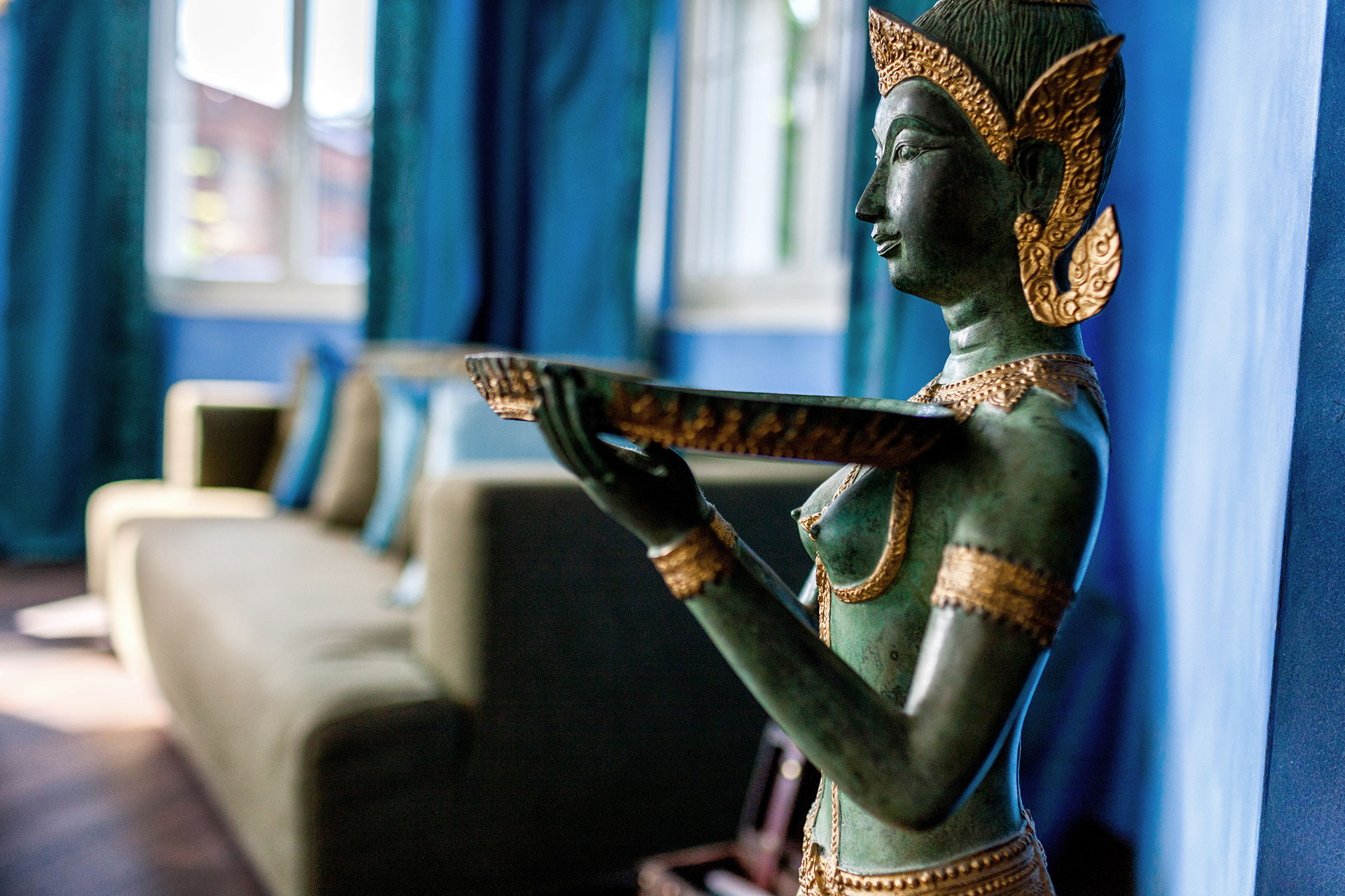 seerose-resort-and-spa-meisterschwanden_rooms_elements_thay-suite-01.jpg