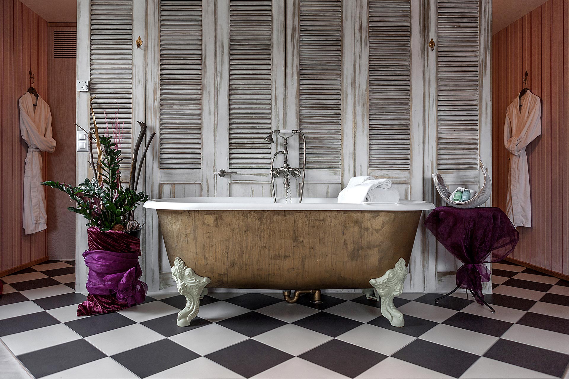 seerose-resort-and-spa-meisterschwanden_rooms_elements_romantic_17.jpg