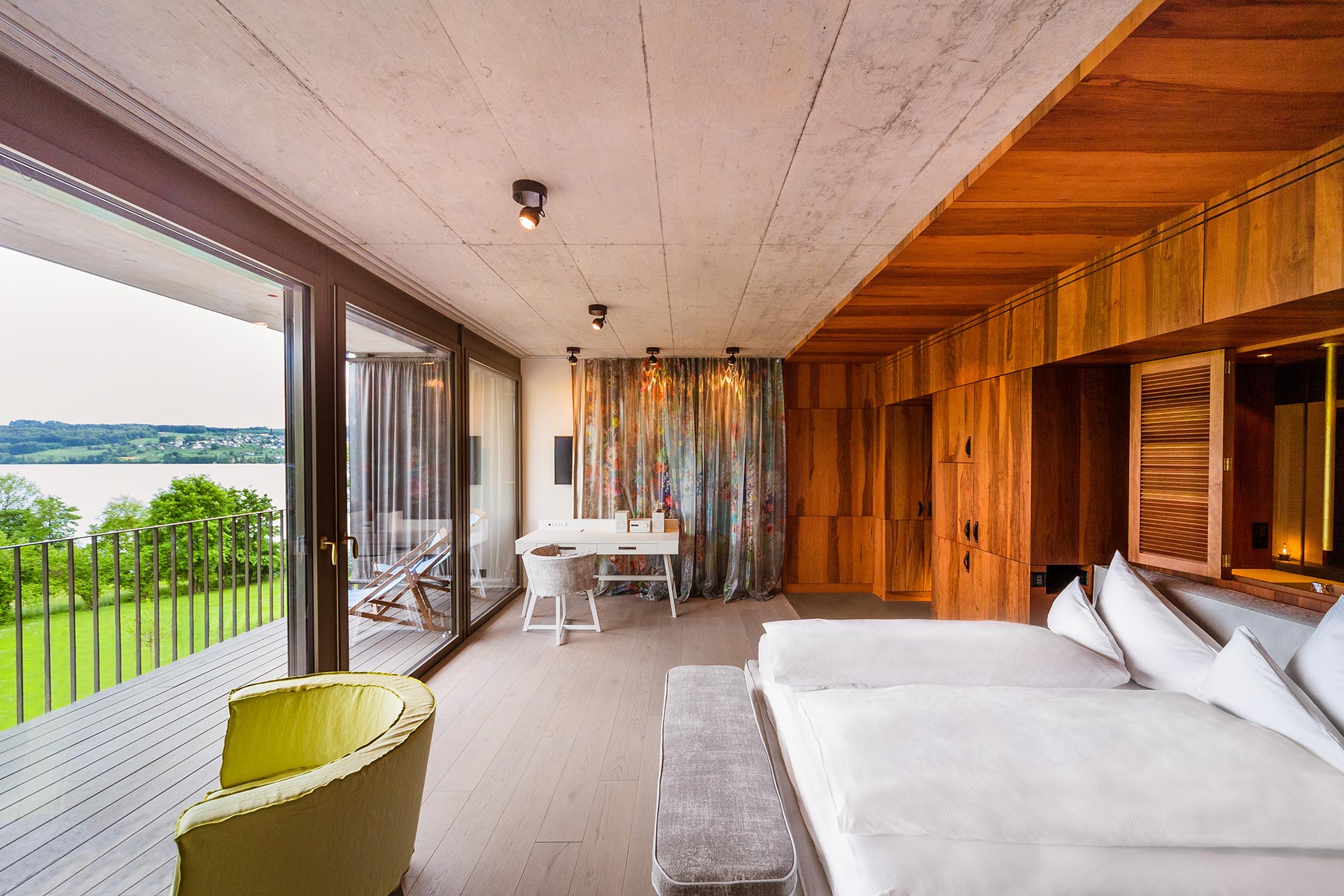 seerose-resort-and-spa-meisterschwanden_rooms_cocon_junior-suite-sud_21.jpg