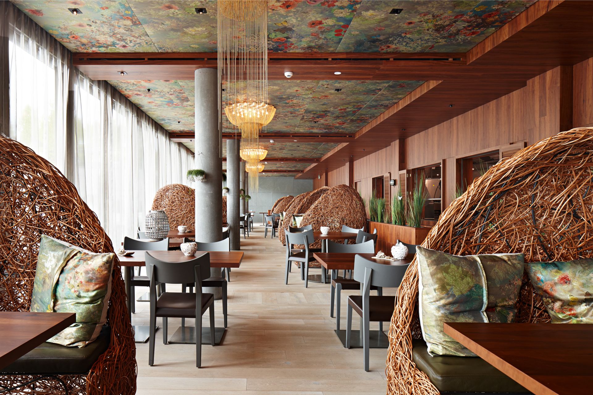 seerose-resort-and-spa-meisterschwanden_restaurant-cocon_15.jpg