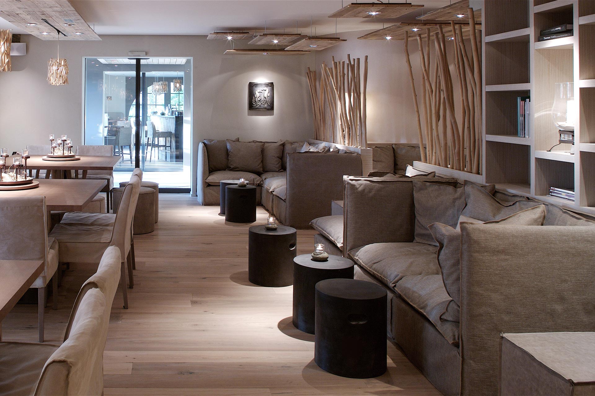 seerose-resort-and-spa-meisterschwanden_lounge-bar_46.jpg